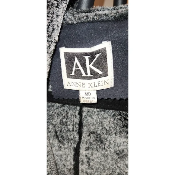 Anne Klein Black Coat with Faux Fur Lining - Gorgeous Coat! - Picture 9 of 9